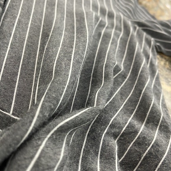 Poised and Proper Grey Striped Knotted Shirt Dress Sz medium long sleeve - Picture 11 of 16